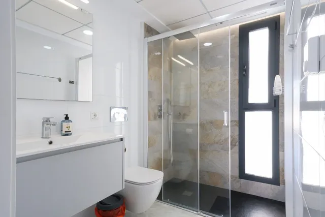 Villa 3 habitaciones 226m² en venta - Comunidad valenciana — 28