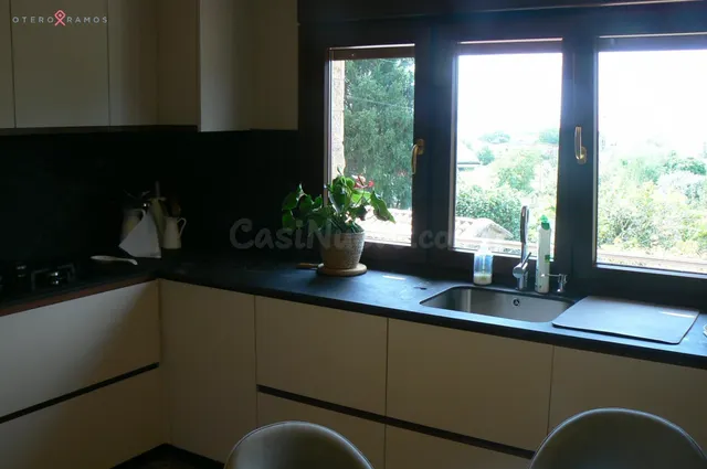 GRAN CASA CON VISTAS AL MAR, 1320M2 DE PARCELA Y 320M2 CONST - foto 5