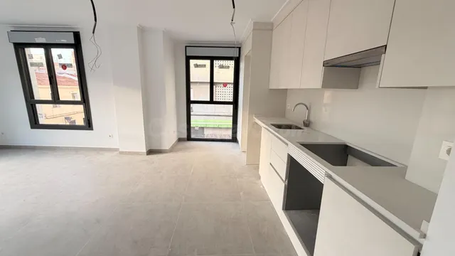 Amplio y moderno piso en venta en Carrús, Elche — 3