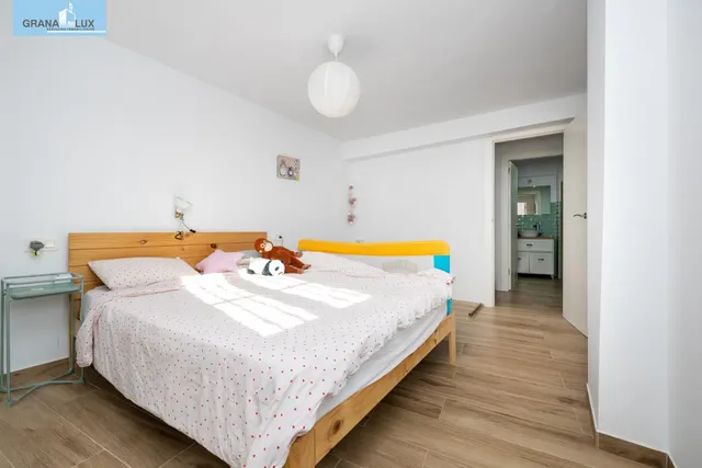 ¡Tu hogar soñado te espera en esta espectacular casa reformada! — 22