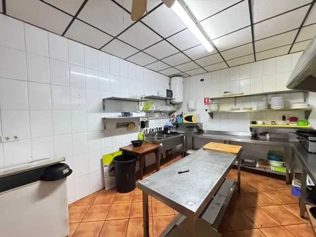 Local comercial 159m² en venta - Estacion de autobuses — 28