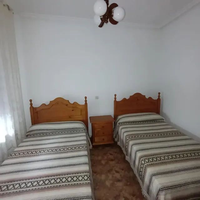 CASA PARA ENTRAR A VIVIR CON PATIO — 16