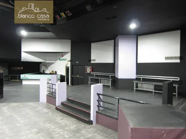 Emblemático local de 1.000m2 en el centro de Carballo por 1.300€/mes — 5
