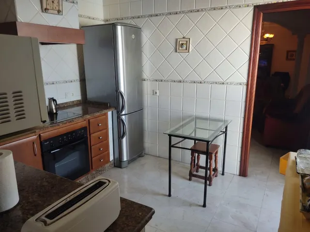 Espectacular vivienda reformada en Lepe – amplitud, elegancia y encanto andaluz — 7