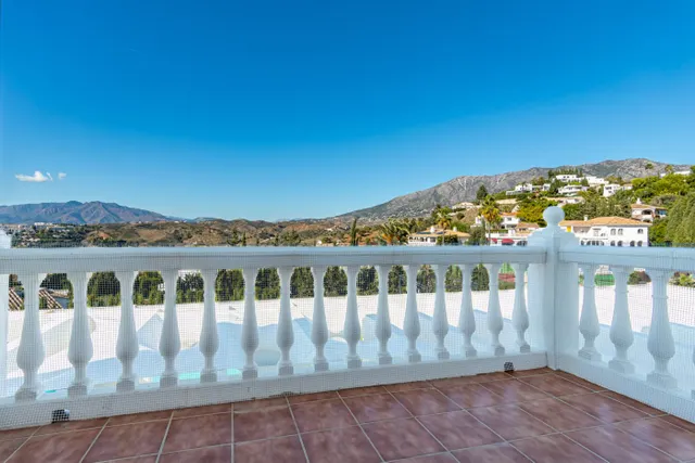 Villa Reformada con Vistas Panorámicas en la Sierrezuela — 30