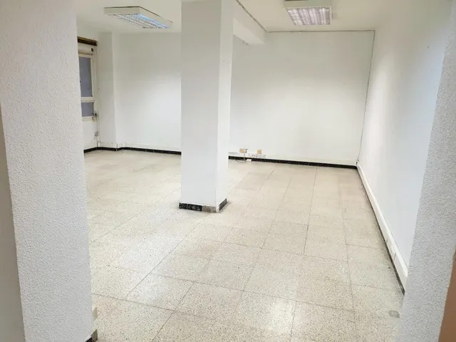 ENTREPLANTA EN VENTA — 5