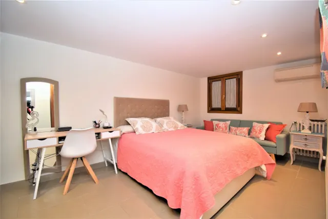PISO EN VENTA CON PLAZA DE GARAJE JUNTO A LA CATEDRAL — 33