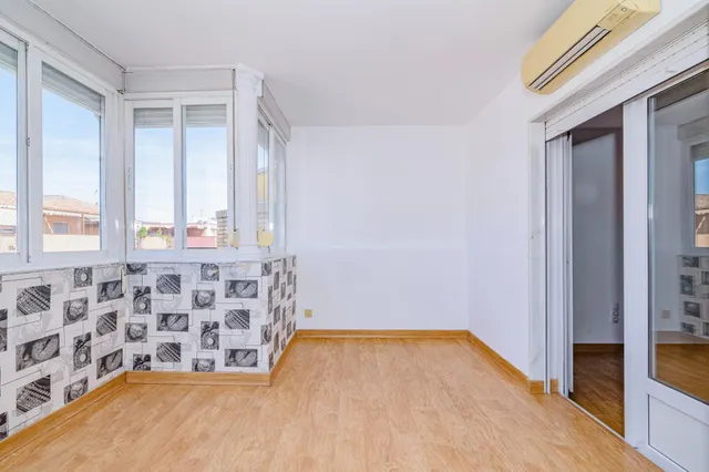 Atico muy amplio con gran terraza en Arabial — 30