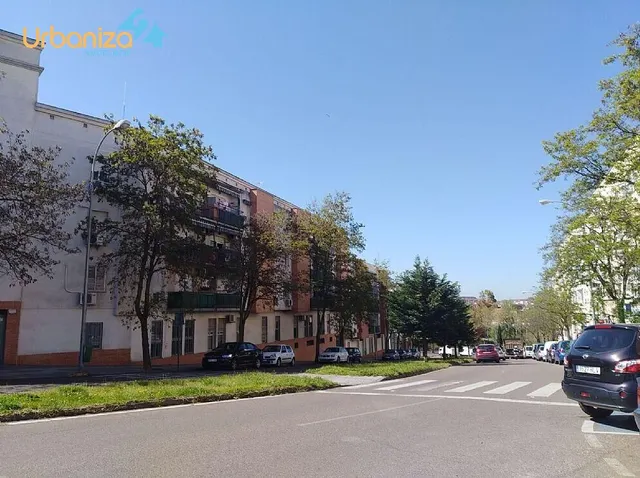 Oportunidad de Inversión: Local Comercial en Badajoz — 10