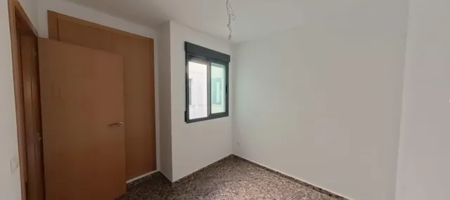 Piso luminoso con amplia terraza y ascensor en Favara (Valencia) - 4 habitaciones y 3 baños — 14