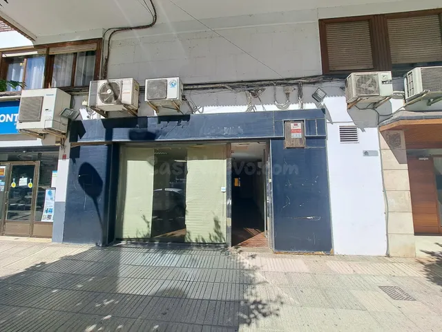 LOCAL COMERCIAL EN ALQUILER - foto 2