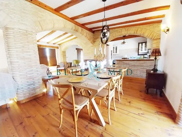Sorprendente casa de campo con 4 dormitorios y 3 baños. — 15