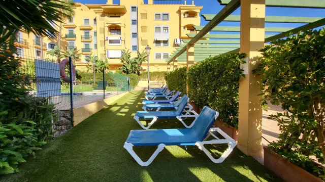 Amplio apartamento de tres dormitorios con vistas panorámicas en Nueva Alcántara. — 40