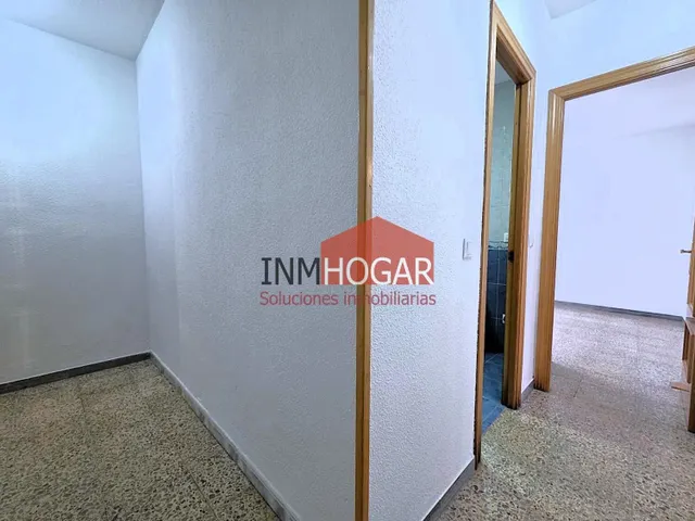 Amplia vivienda de 4 dormitorios con dos terrazas acristaladas en venta la zona sur de Ávila — 37