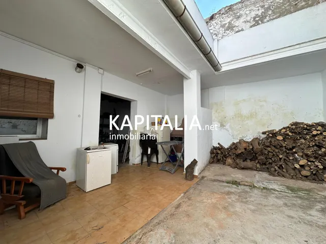 Casa en EXCLUSIVA en VENTA en el centro de Rotglà i Corberà con patio interior y 5 habitaciones — 15