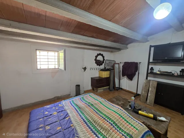 casa rodeada de zona verde — 25