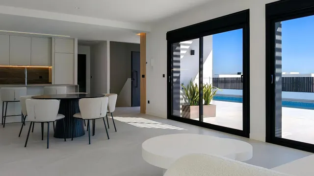 Villa de lujo de 4 dormitorios con piscina privada y vistas a la montaña en Ciudad Quesada, Costa Blanca — 2