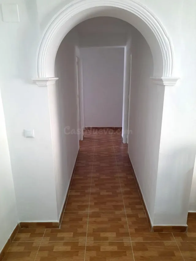 SE VENDE PISO EN LA ZONA DE LAS 512 - foto 2