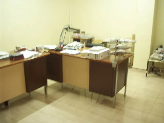 Local Comercial Avda. Conde Torrefiel 1-A — 2