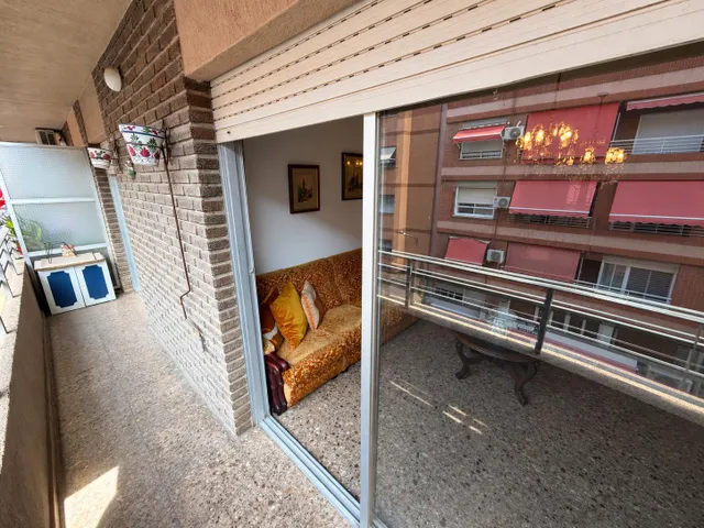 Vivienda de cuatro dormitorios en el centro de Alicante — 10
