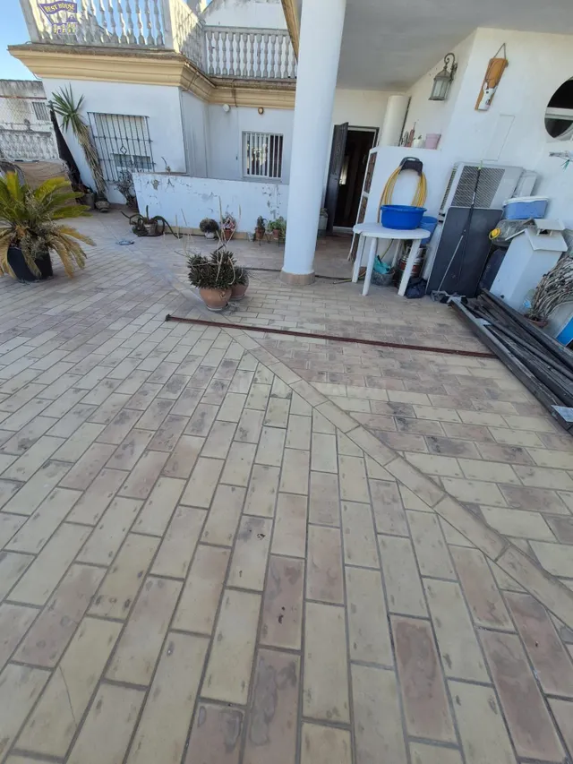 SE VENDE PISO CON AMPLIA TERRAZA EN ARCOS DE LA FRONTERA (ZO - foto 3