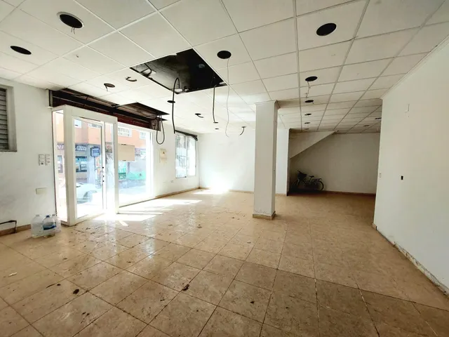 Local Comercial en Beniajan, Avenida Fabian Escribano — 9