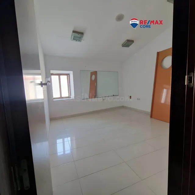 Venta o Alquiler: Local Comercial con Gran Potencial en Ubic - foto 5