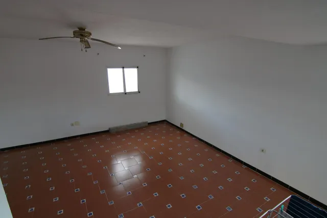 VILLA EN PIEGALLINA CON NAVE Y ALMACENES — 21