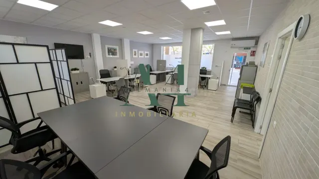 Local con zona de Coworking y reformado en Nuevo Cáceres - foto 2