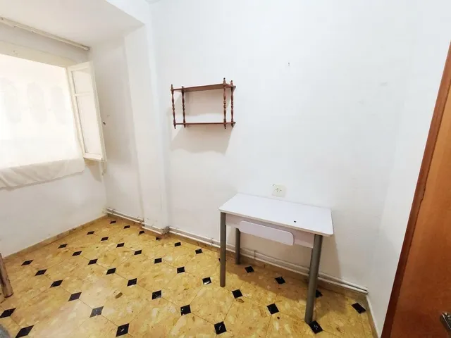 AMPLIO PISO A TAN SOLO 3 MIN DEL PASEO GERMANIAS — 11