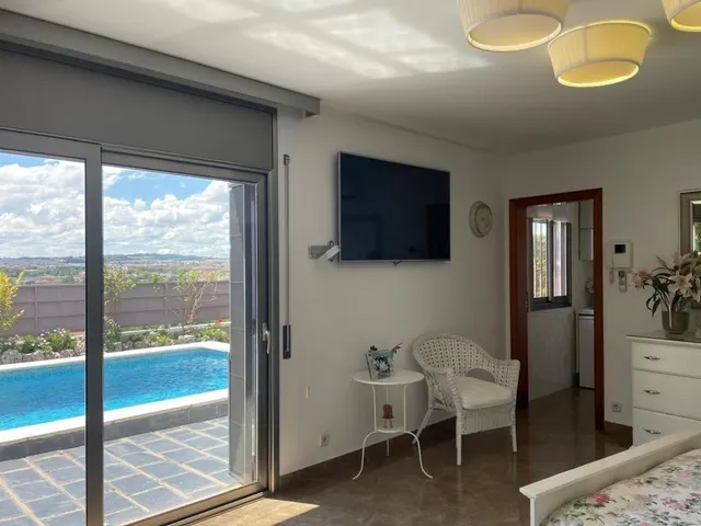 Preciosa casa en venta con piscina en Can Villalba — 46