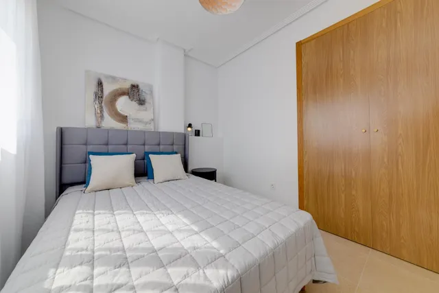 Villa Independiente en San Fulgencio, 3 dormitorios, 3 baños — 17