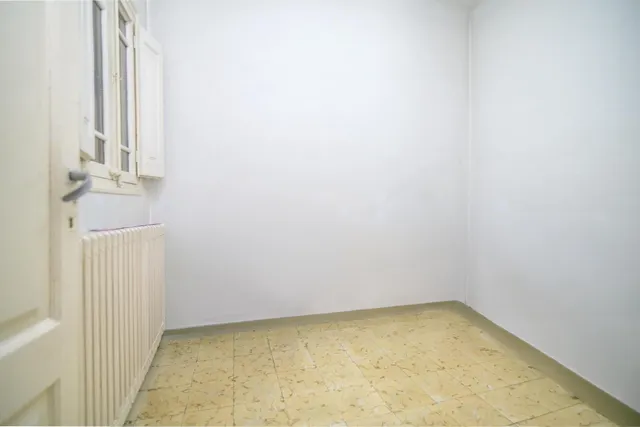 ¡Oportunidad única para inversores! Piso con alta rentabilidad e inquilino solvente en el centro de Manresa — 26
