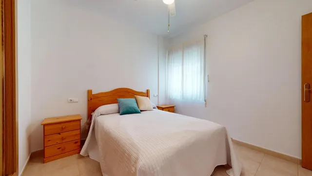 Encantadora Casa con 2 Terrazas a un Paso del Hotel 525 – 3 Dormitorios en Los Alcázares — 12