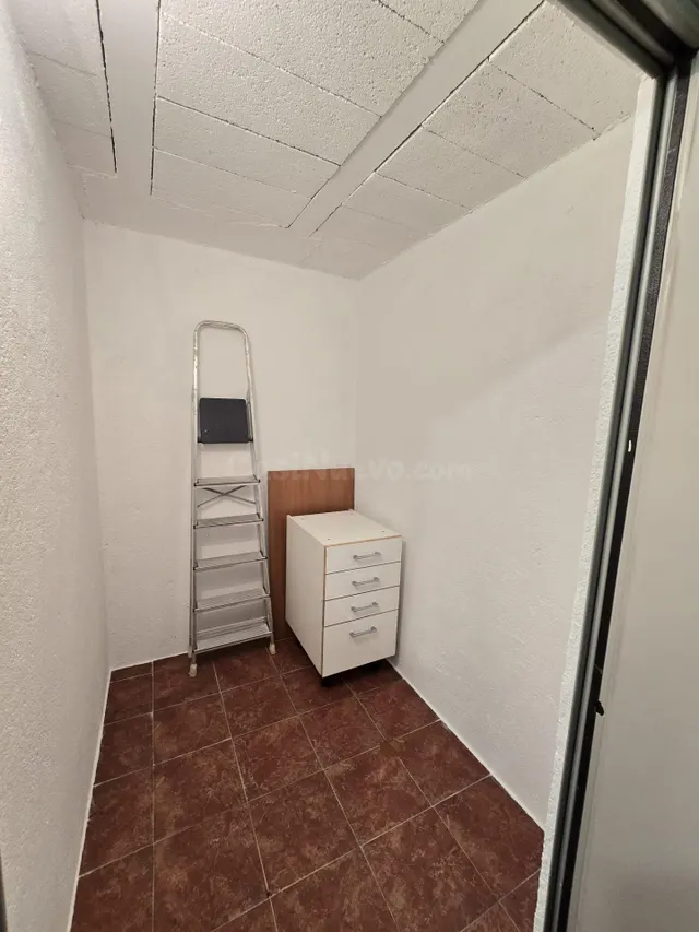 VIVIENDA IMPECABLE CON GARAJE Y BODEGA - foto 5