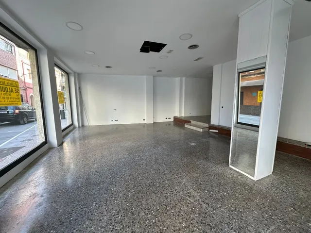 Local comercial en Alquiler en Lliria — 2