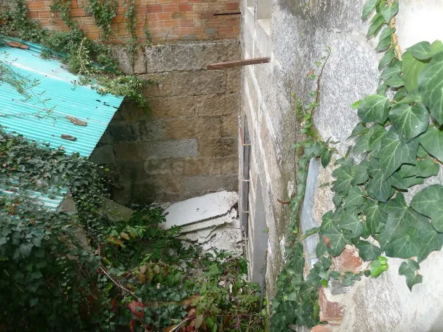Edificio de dos plantas a reformar con solar y posibilidad d - foto 4