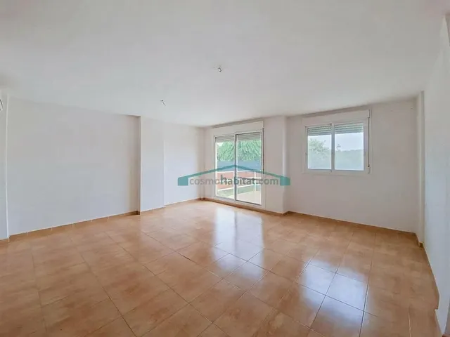 Chalet con jardín, 4 dormitorios y sótano independiente en Alfara de la Baronía — 7