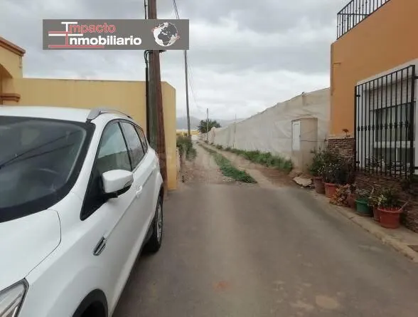 SE VENDE ADOSADO OCUPADO, BARRIO SAN VICENTE, EL ALQUIAN - foto 2
