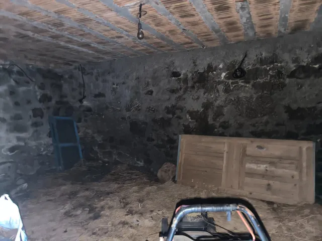 CASA DE PIEDRA PARA RESTAURAR EN BASTAVALES — 12