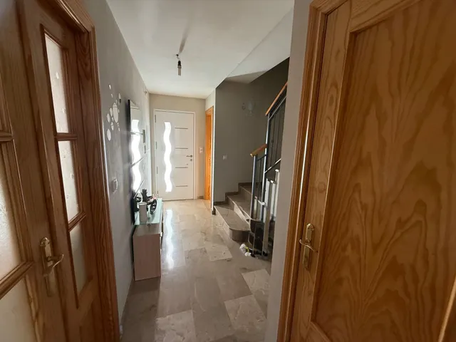 Venta de chalet adosado en el centro de Gójar. — 37