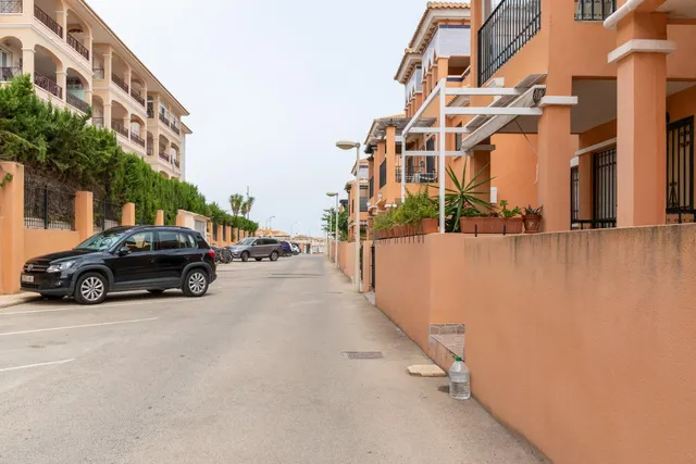 **Dúplex en Venta en Orihuela Costa - ¡Tu nuevo hogar te espera!** — 44