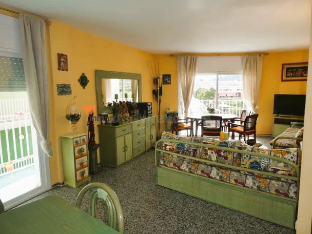 PISO CÉNTRICO EN VENTA PLATJA D'ARO - foto 5