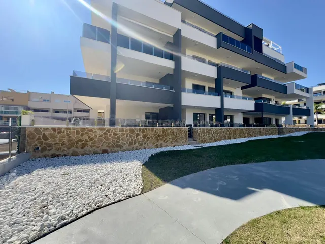 APARTAMENTO DE 3 DORMITORIOS 2 BAÑOS +2 PLAZAS DE GARAJES EN ORIHUELA COSTA (PLAYA FLAMENCA) — 49
