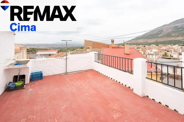 CASA CON PATIO, ALMACÉN Y PLANTA BAJA COMPLETA EN ZÚJAR — 12