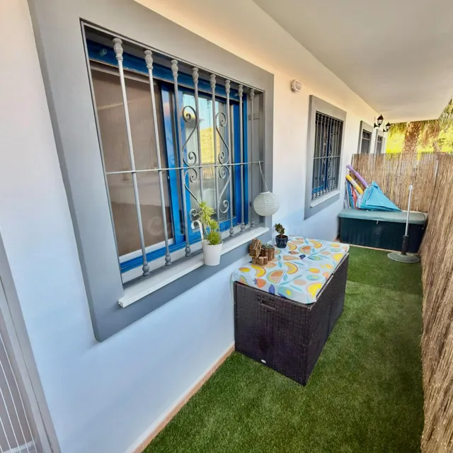 APARTAMENTO EN PLANTA BAJA CON 2 DORMITORIOS Y PISCINA EN LA - foto 4