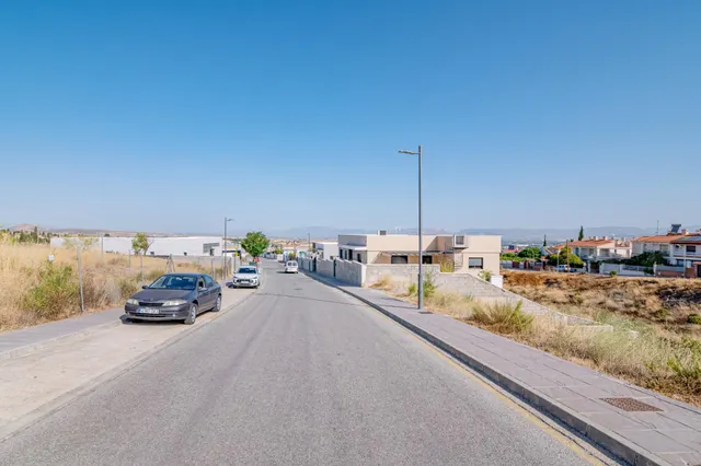 TERRENO EDIFICABLE EN LA ZUBIA — 6