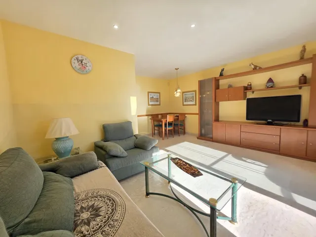 Chalet esquinero adosado en Vilafortuny — 16