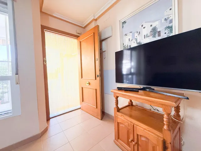 Tu casa en Santa Pola con chimenea y piscina — 12