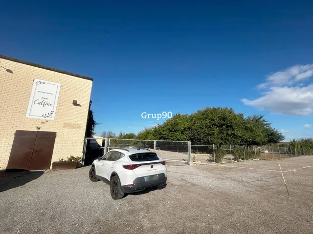 FINCA EN VENTA EN PUIGVERD DE LLEIDA  Un espacio excepcional con infinitas posibilidades, a solo 10 minutos de Lleida — 50